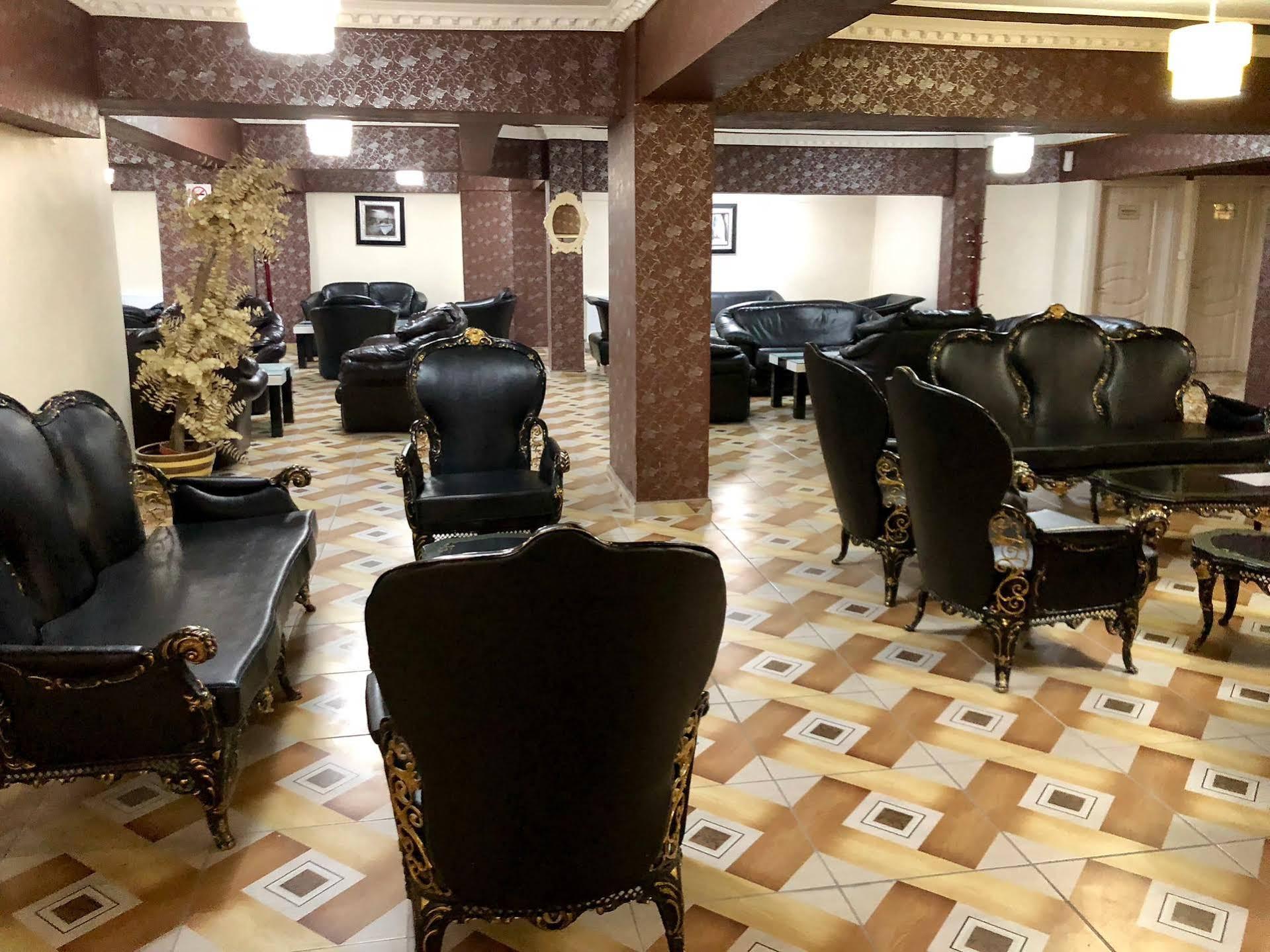 Hotel Fuat Ван Екстер'єр фото
